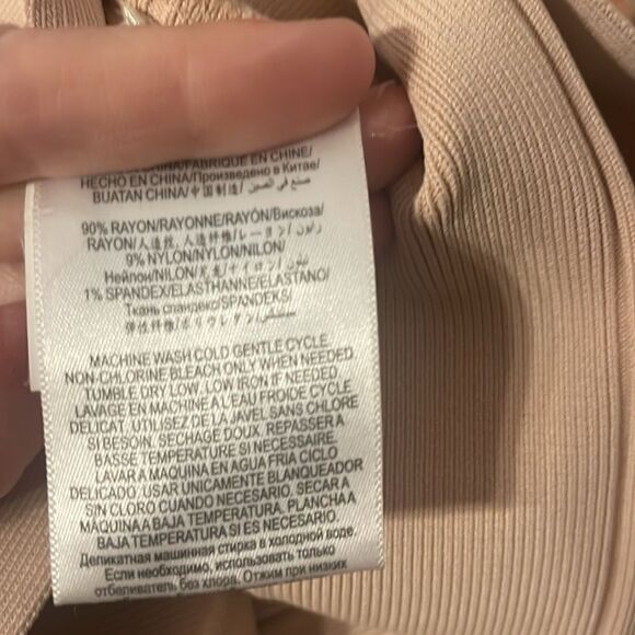 BCBG MaxAzria Ribbed  SkirtSize Small EUC - Picture 9 of 9